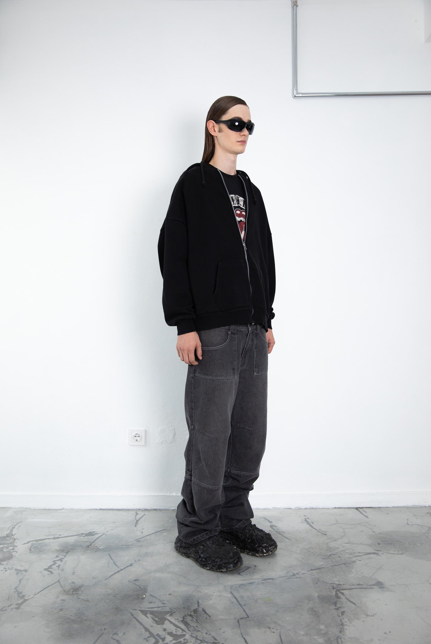 DENIM PANTS 1 QR CODE2