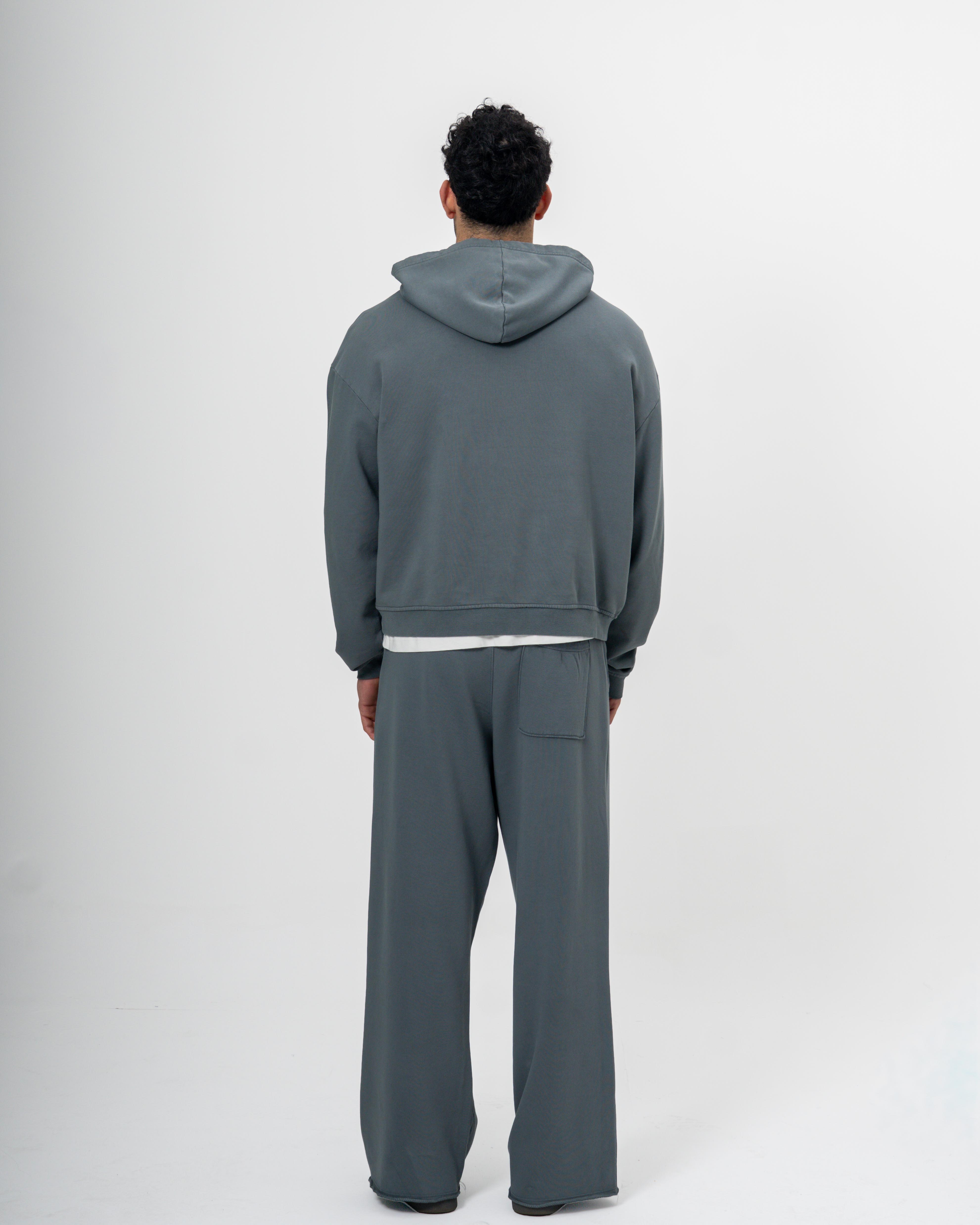 Essential Track P.01