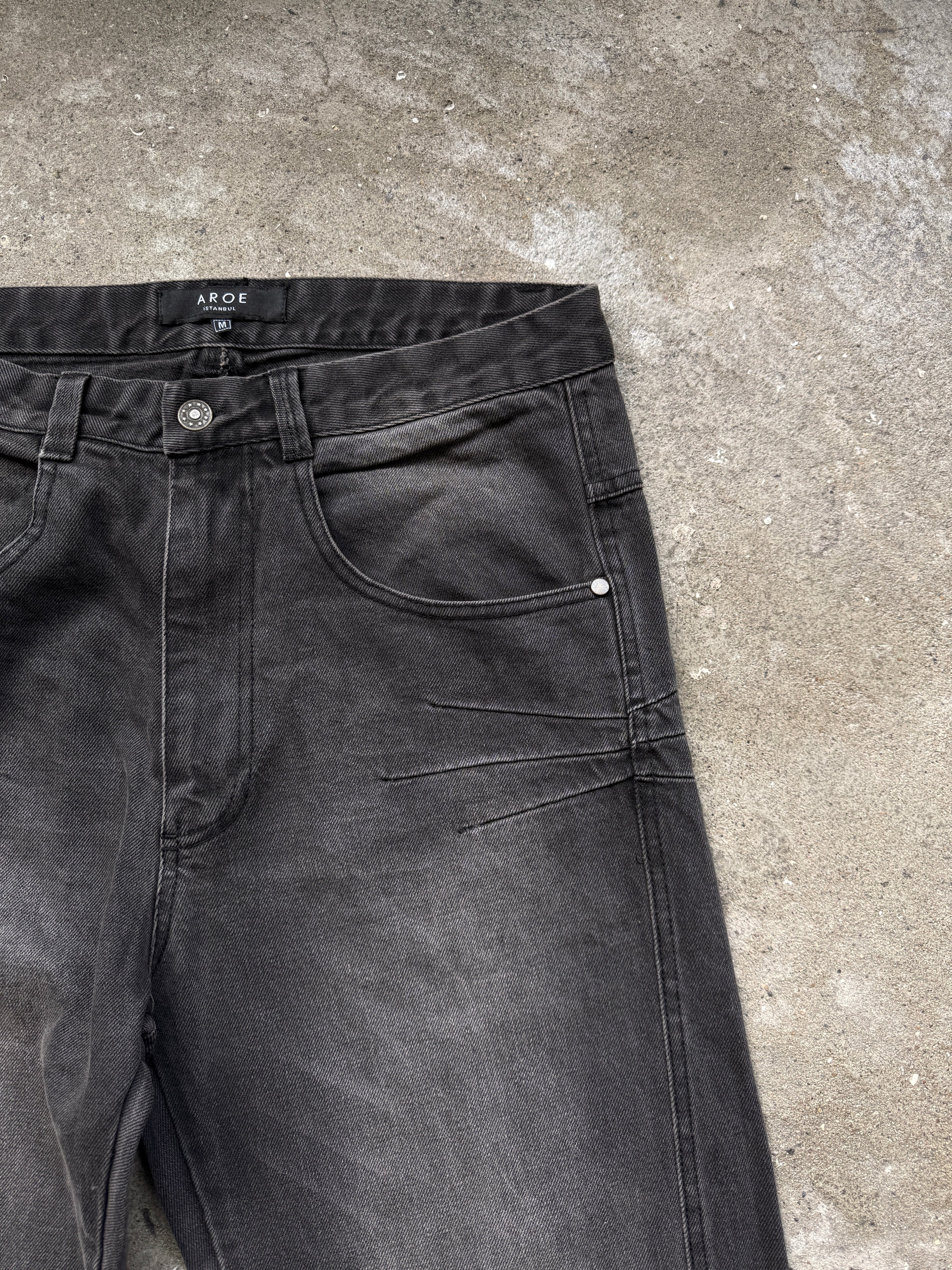 ZIP ON HEM DENIM PANTS