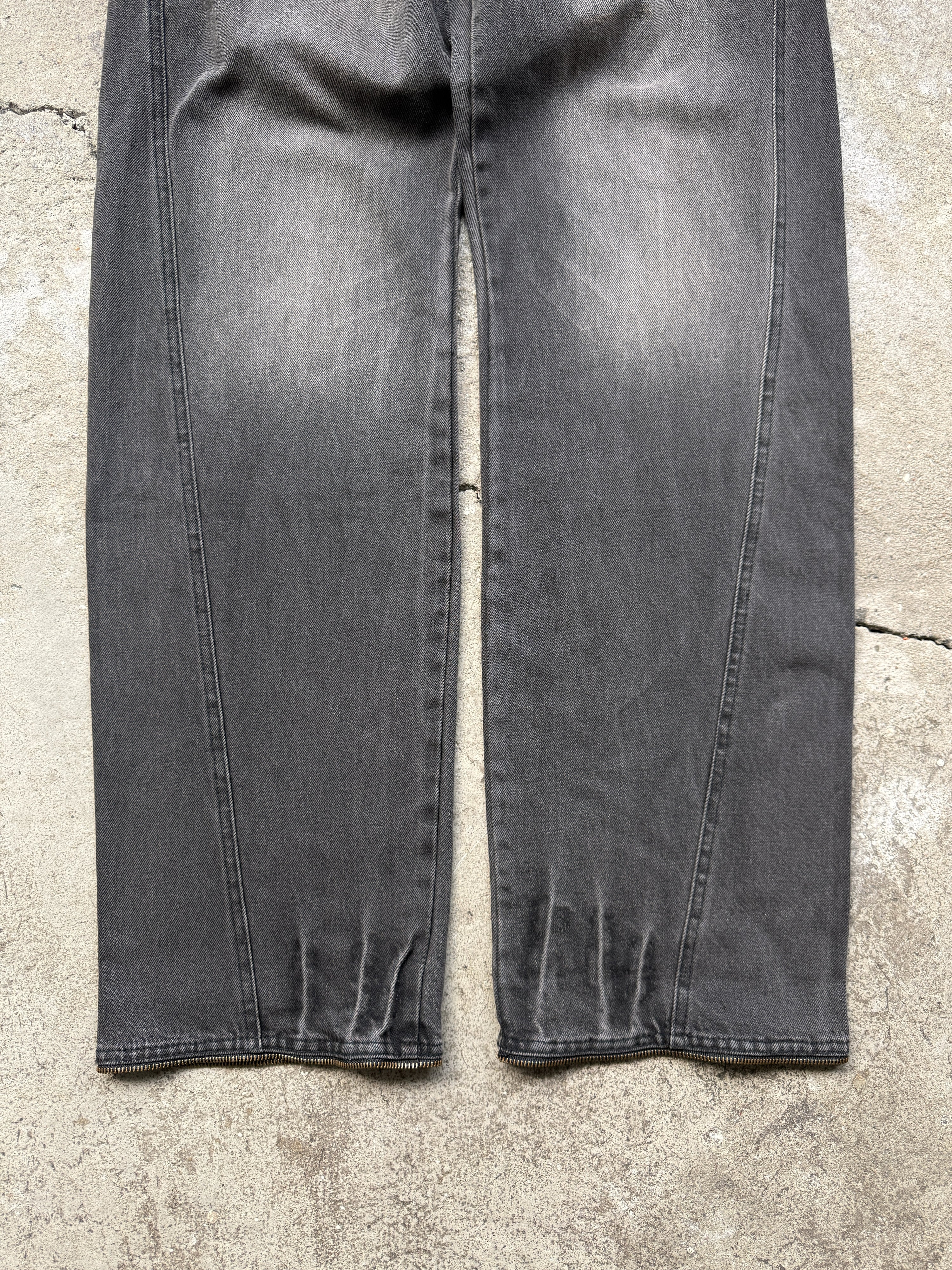 ZIP ON HEM DENIM PANTS