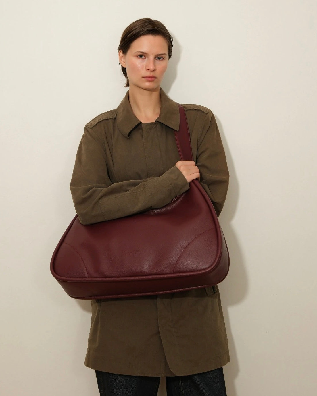 XL SHOULDER BAG — BURGUNDY
