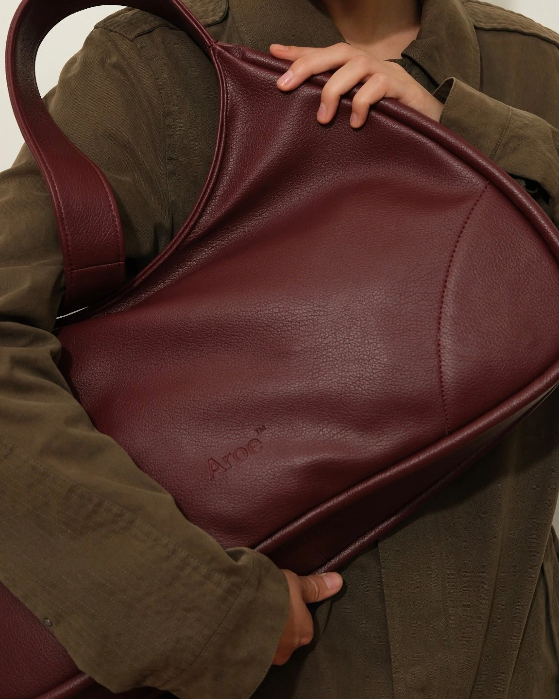 XL SHOULDER BAG — BURGUNDY