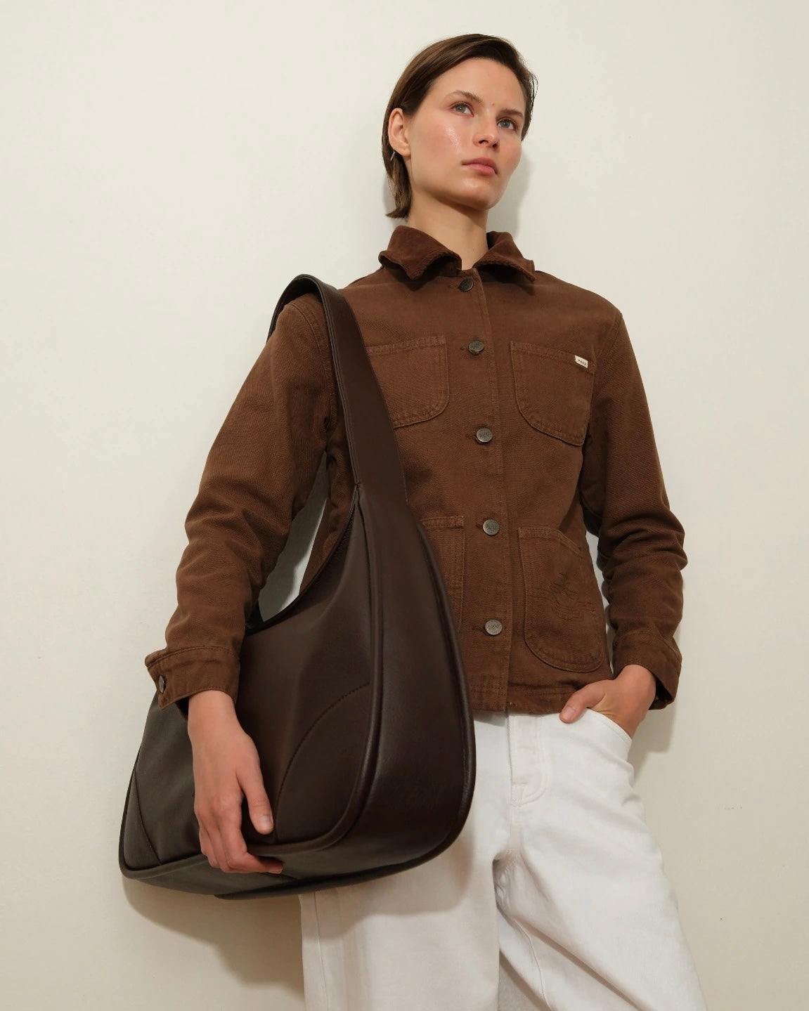 XL SHOULDER BAG — BROWN